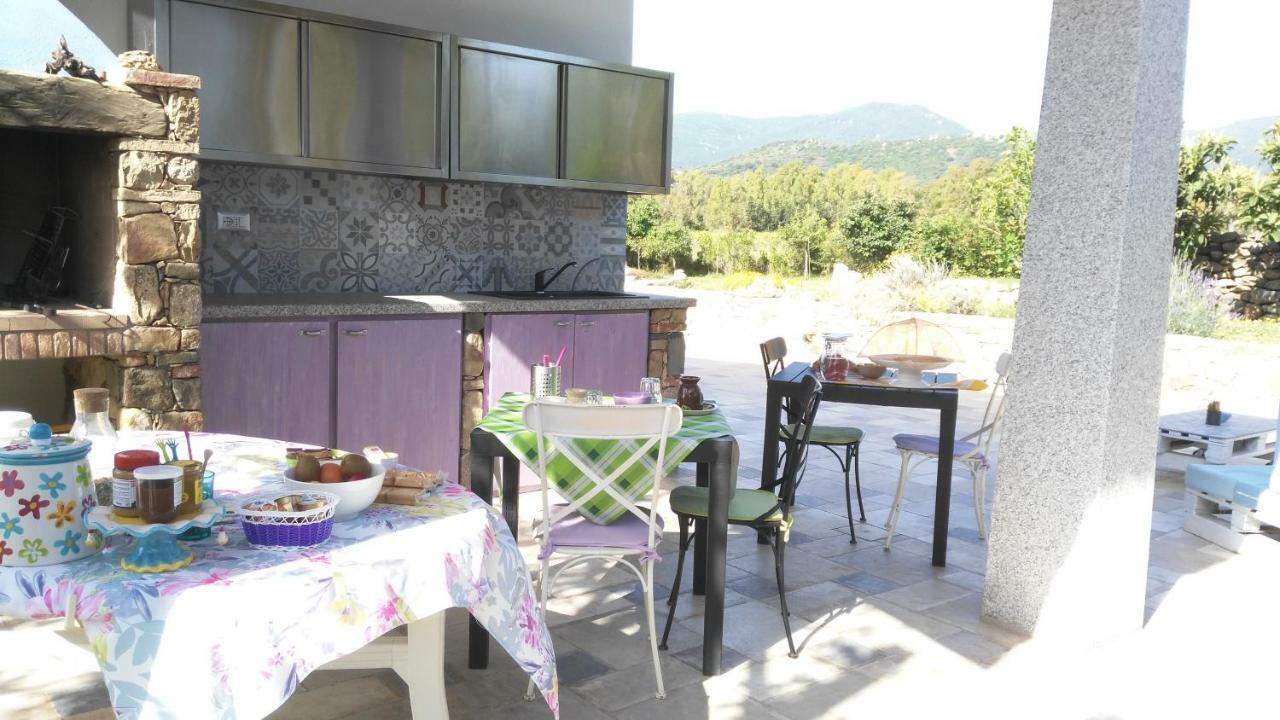 Bed and Breakfast Casale Diletta à Castiadas Extérieur photo